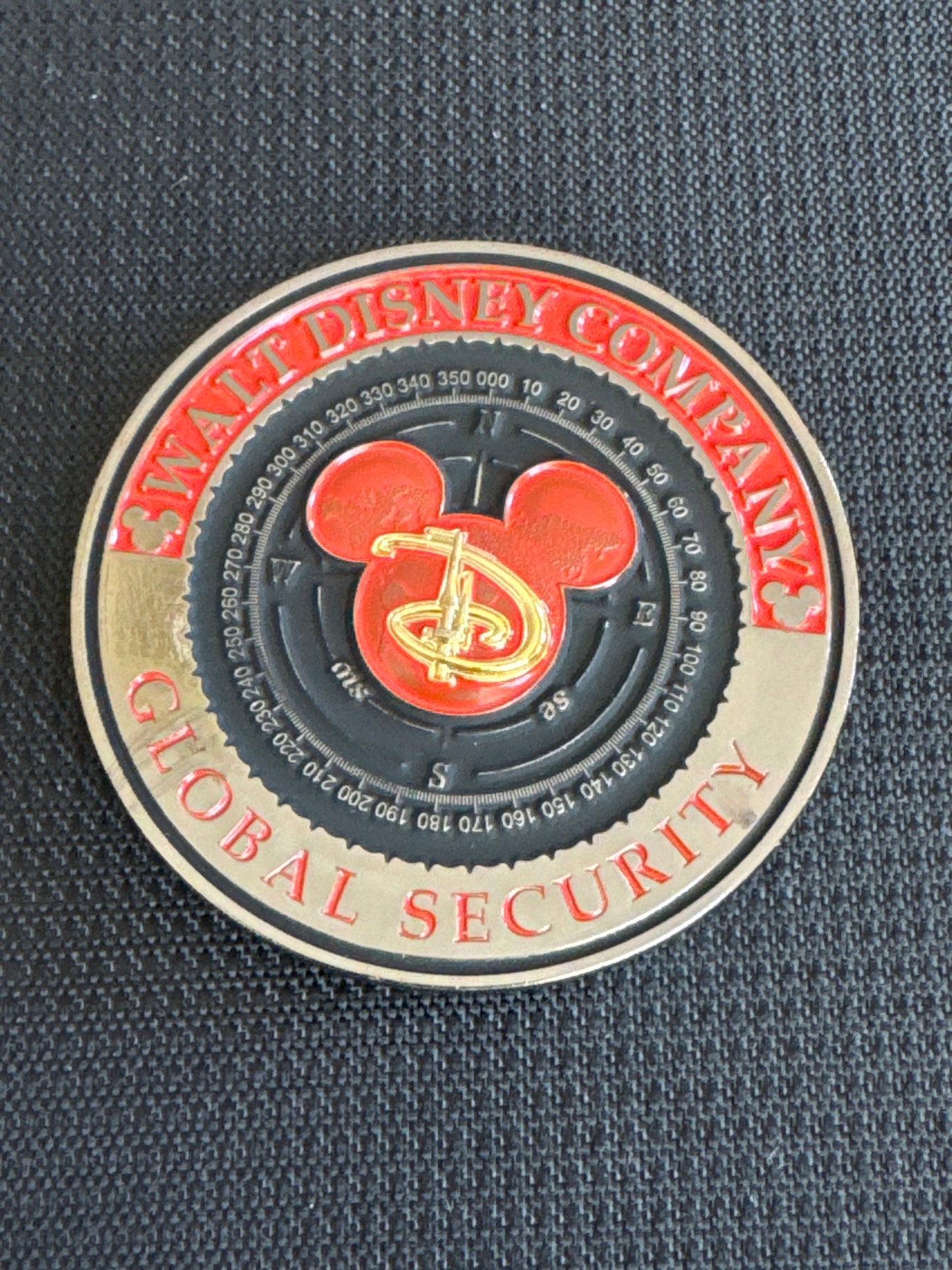 Disney Global Security Sith Daisey (Maul)
